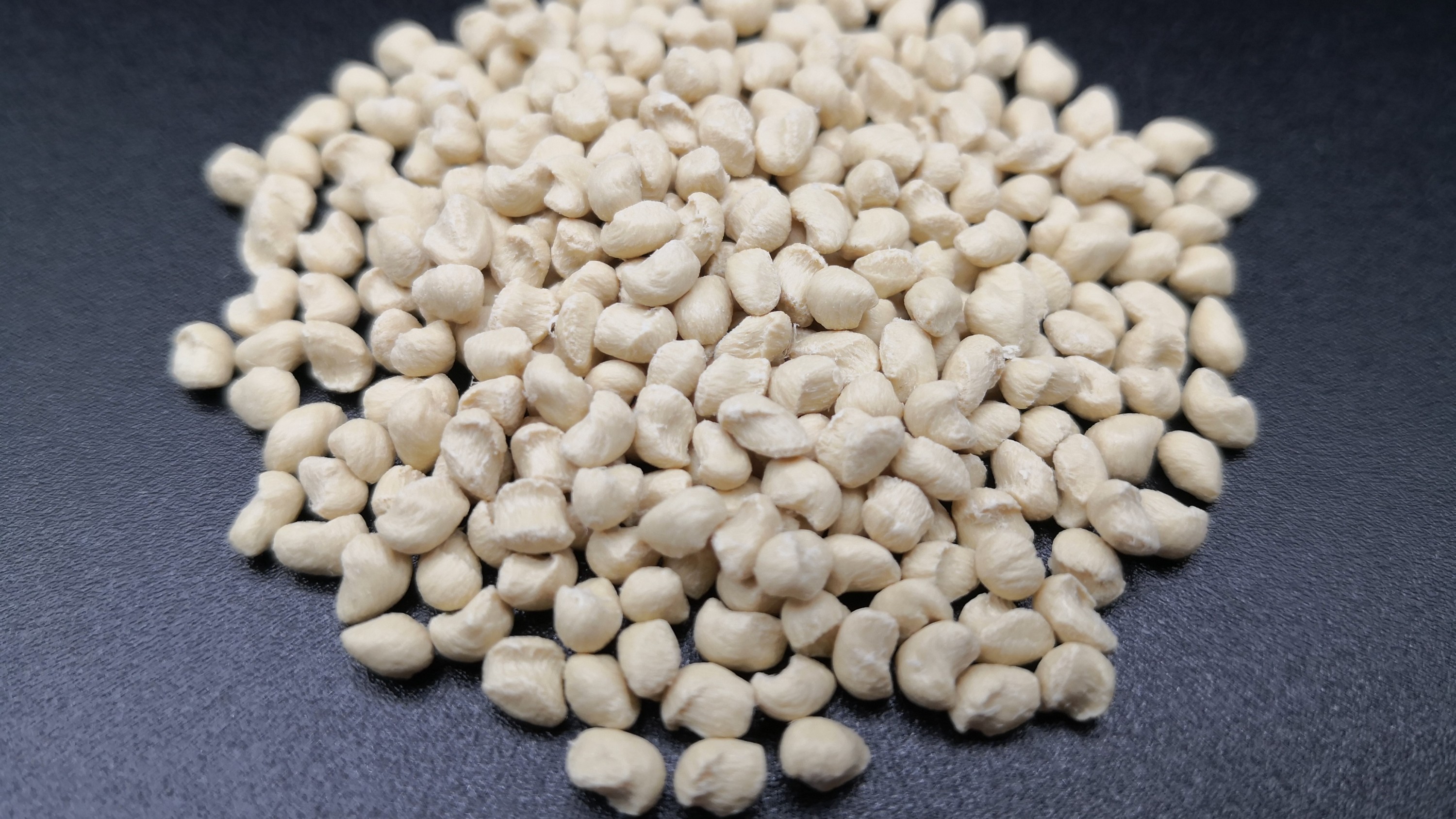 工业制造中的五大工程塑料：性能与应用全面解析